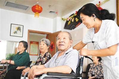 缺錢(qián)、缺人才、缺資源 養老產(chǎn)業(yè)布局需要新思維