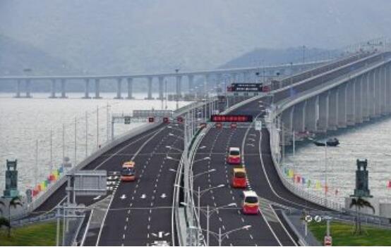 港珠澳大橋香港口岸客流周末屢創(chuàng  )新高