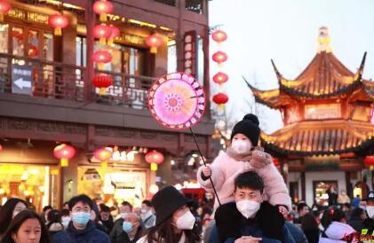 數據顯示：春節假期消費平穩增長(cháng) 出行旅游恢復較快